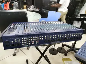 24channels Mixer (Yamaha Mg24)