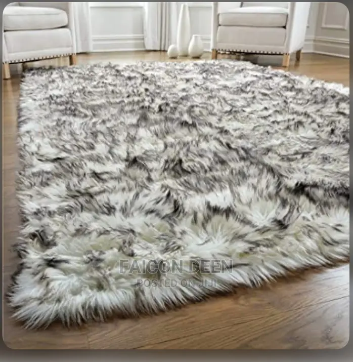 Gorilla Size Fluffy Fur Center Carpet (Biggest Size )