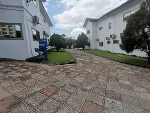 6bdrm House in Airport Residential Area for Rent