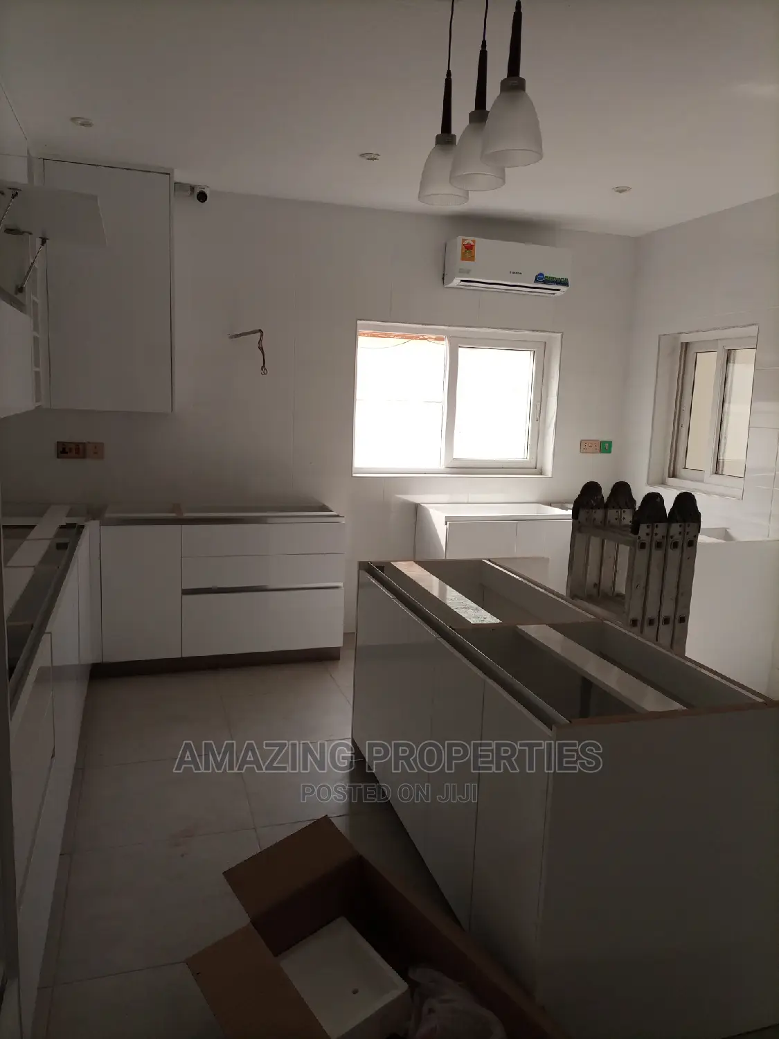 5bdrm House in Spintex Community for Sale