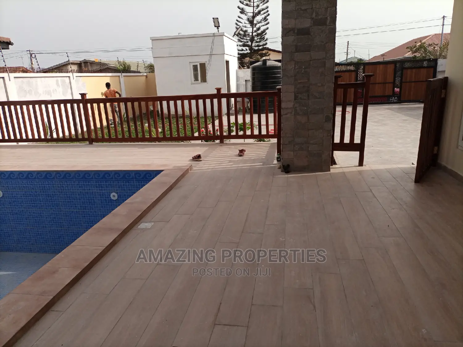 5bdrm House in Spintex Community for Sale