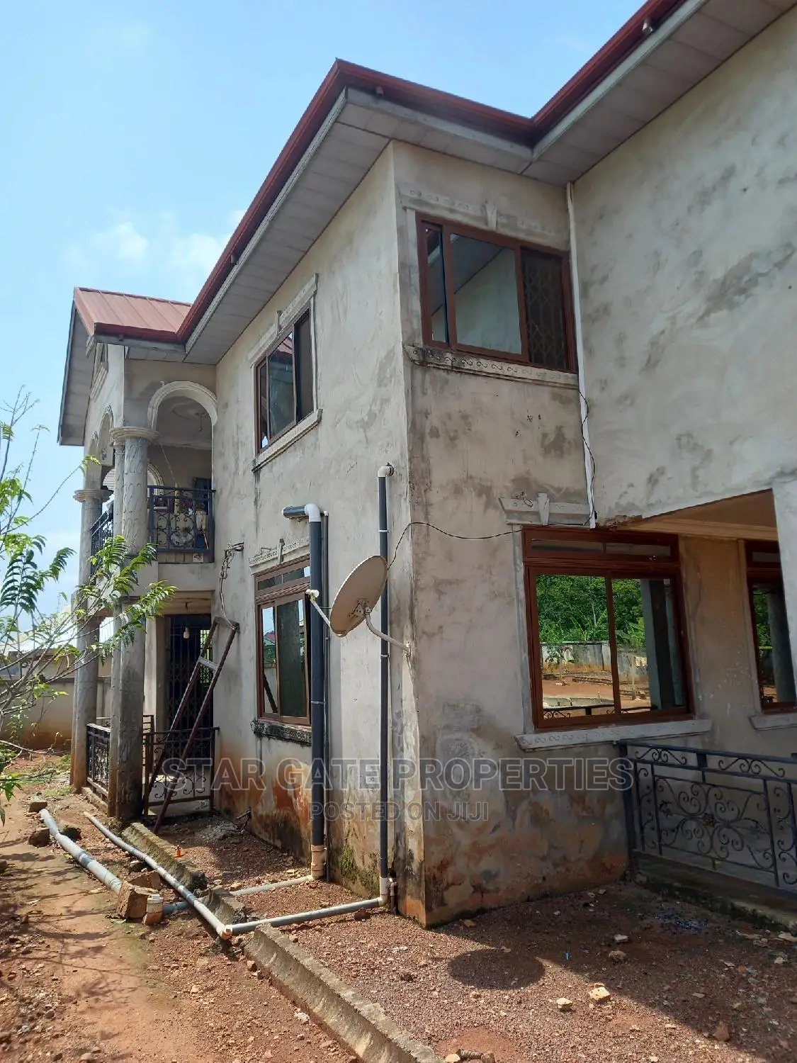 8bdrm House in Star Gate Properties, Kumasi Metropolitan for sale