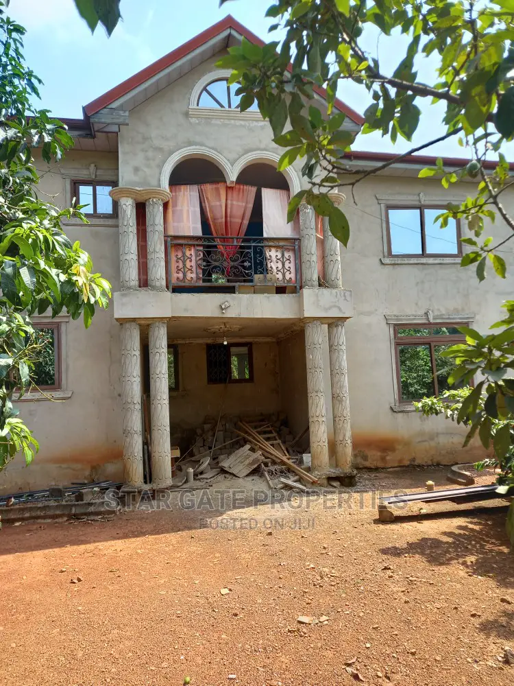 8bdrm House in Star Gate Properties, Kumasi Metropolitan for sale