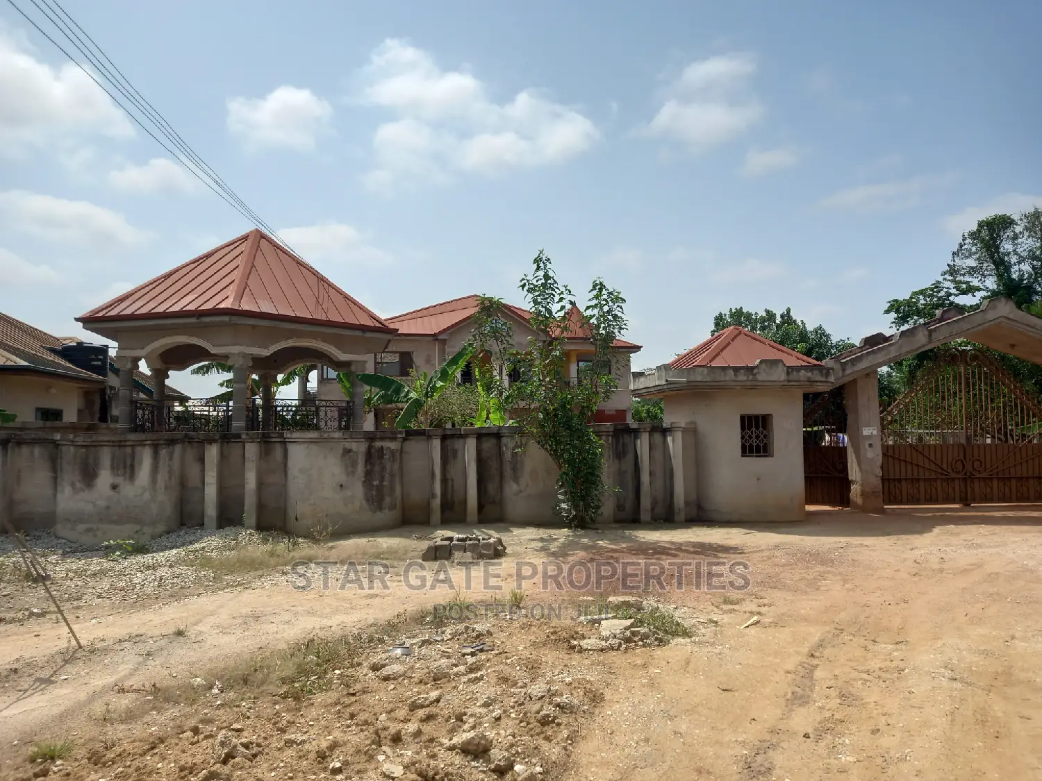 8bdrm House in Star Gate Properties, Kumasi Metropolitan for sale