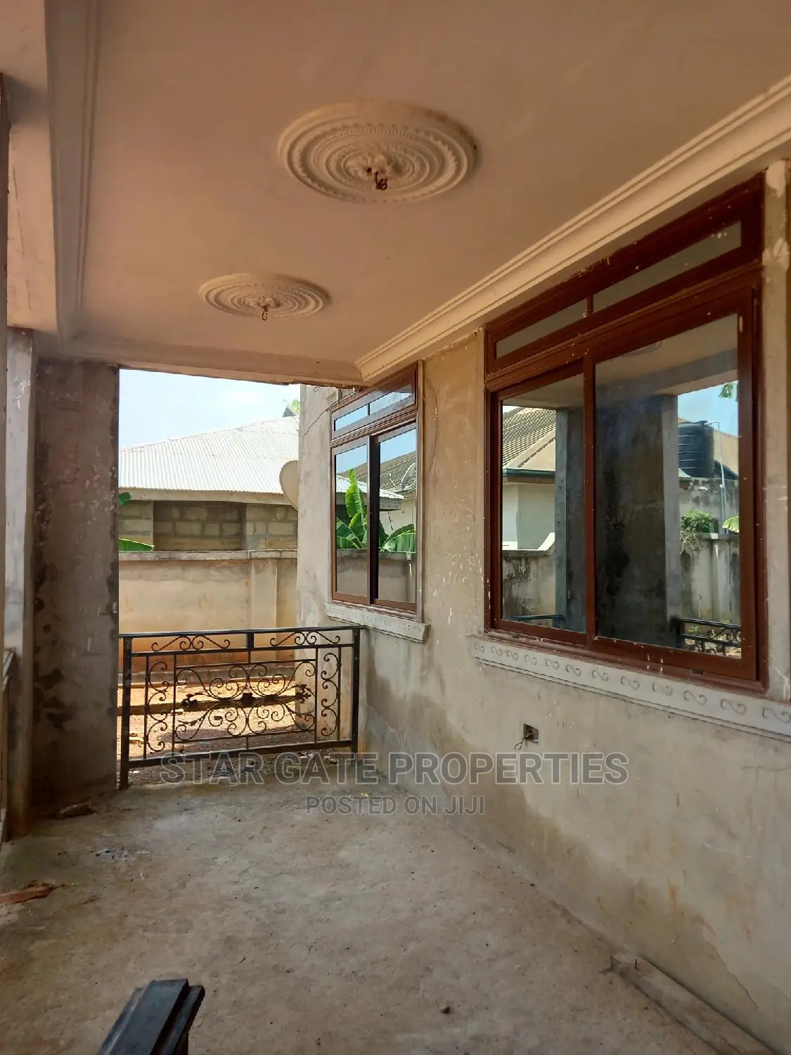 8bdrm House in Star Gate Properties, Kumasi Metropolitan for sale