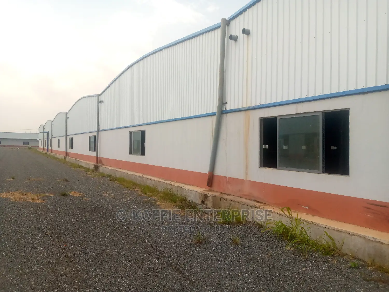 1000SQM WAREHOUSE at Circle for Rent
