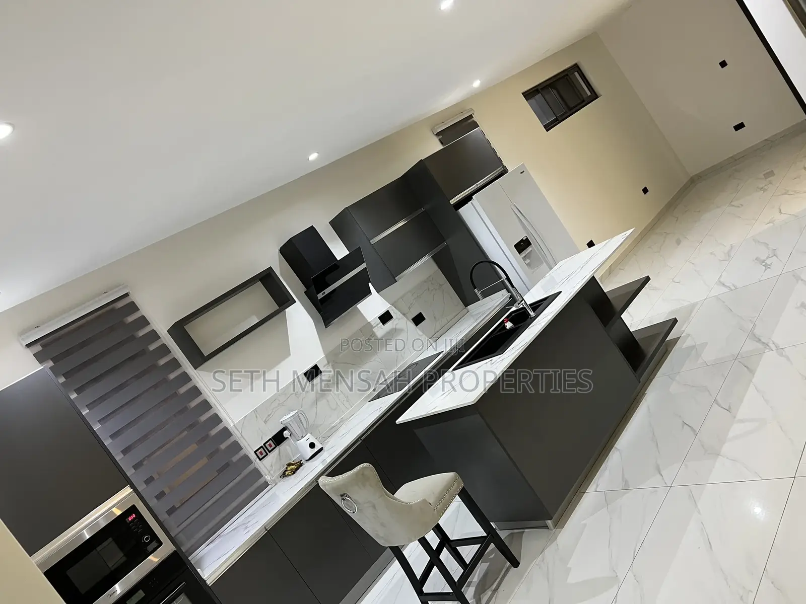 4bdrm House in Seth Mensah, Adjiriganor for Sale