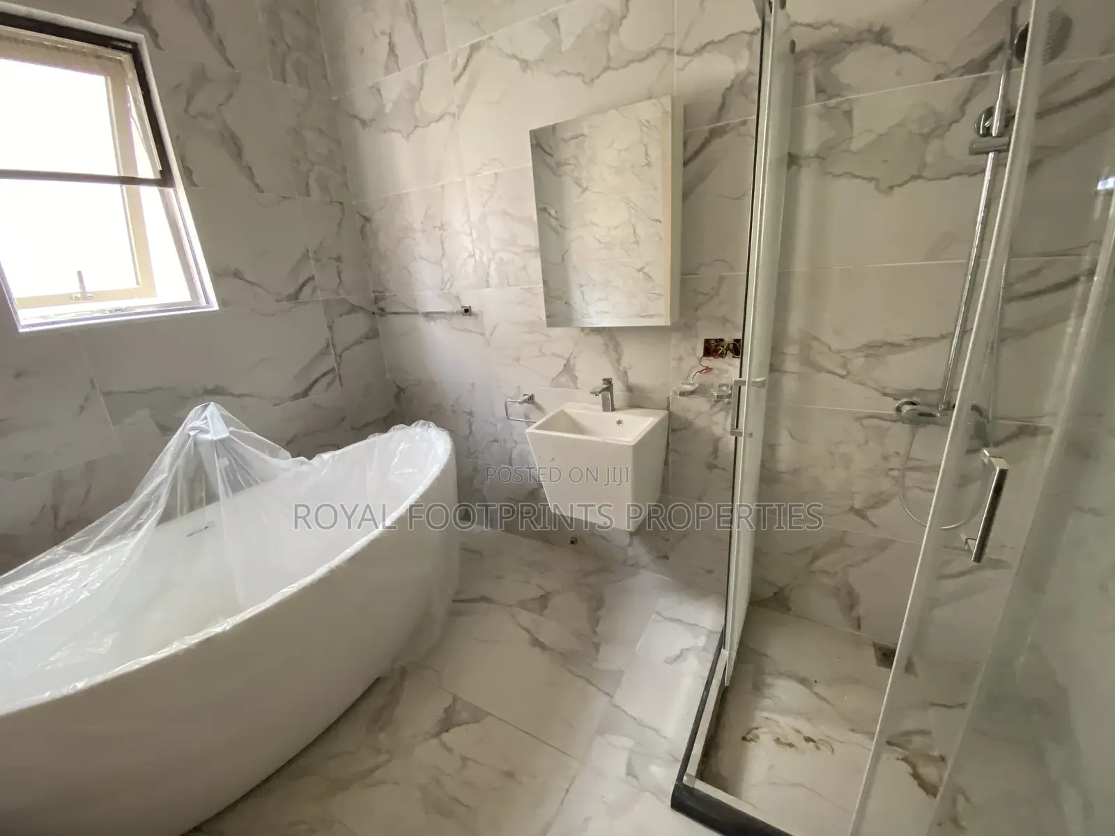 4bdrm House in East Legon for Sale