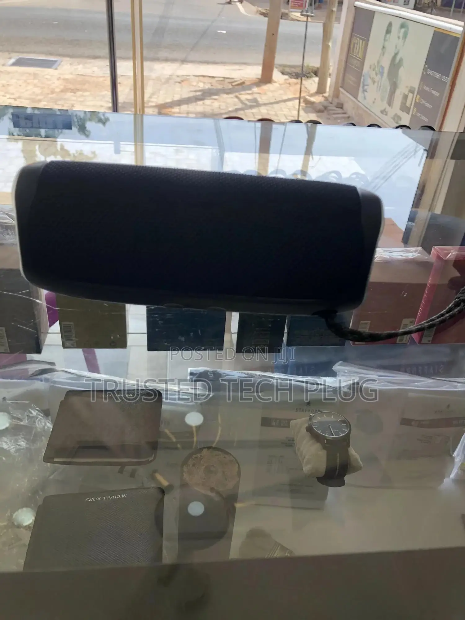 Preowned JBL Flip 5 Bluetooth Speaker From America in Stock