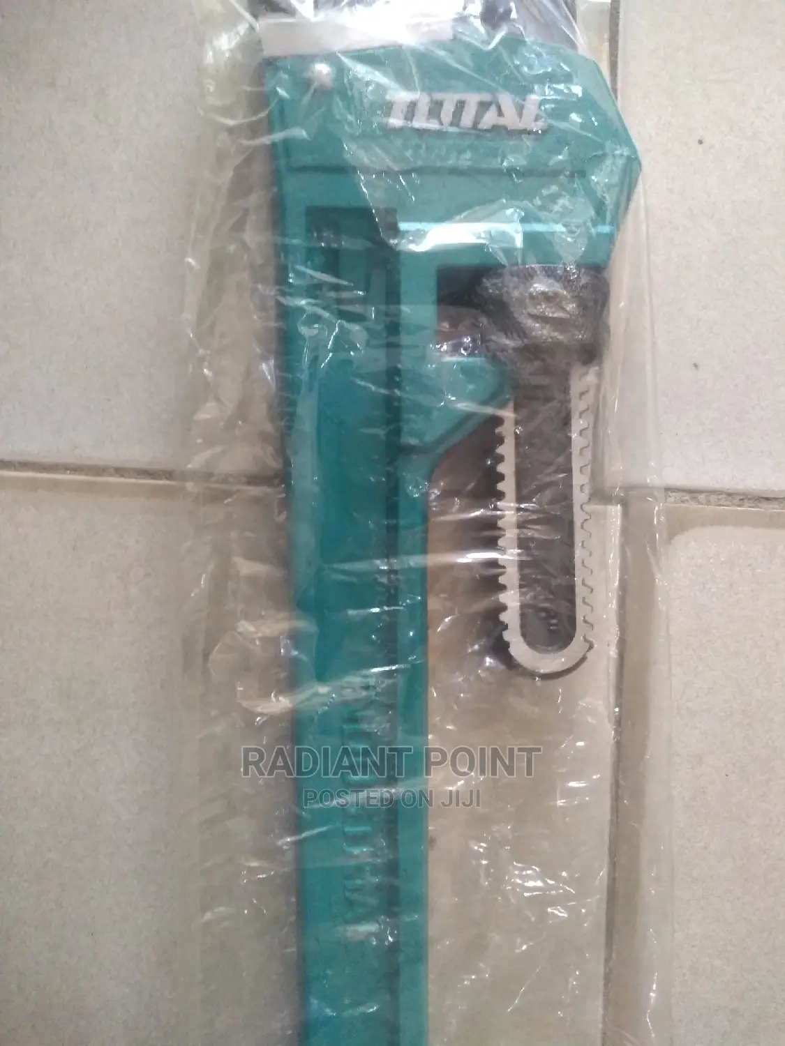 Total Pipe Wrench 36" 900mm