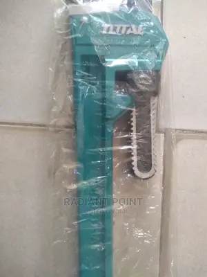 Total Pipe Wrench 36" 900mm