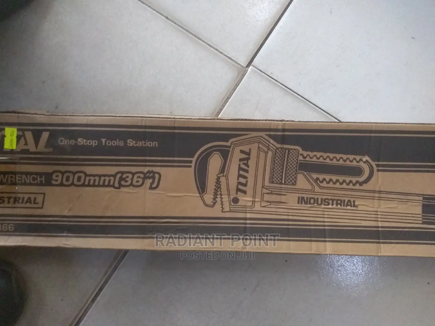 Total Pipe Wrench 36" 900mm