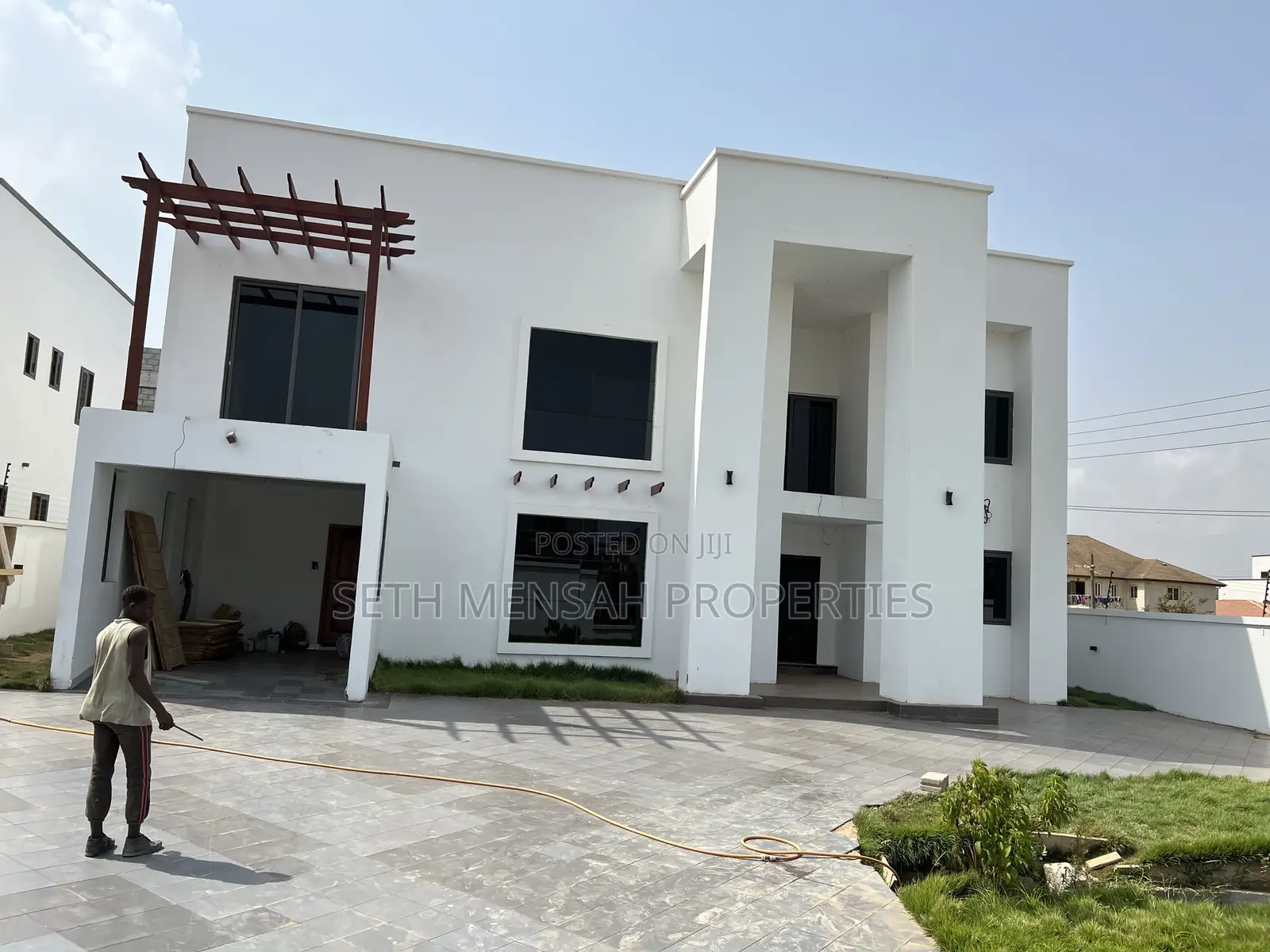 5bdrm House in Seth Mensah, East Legon for Sale