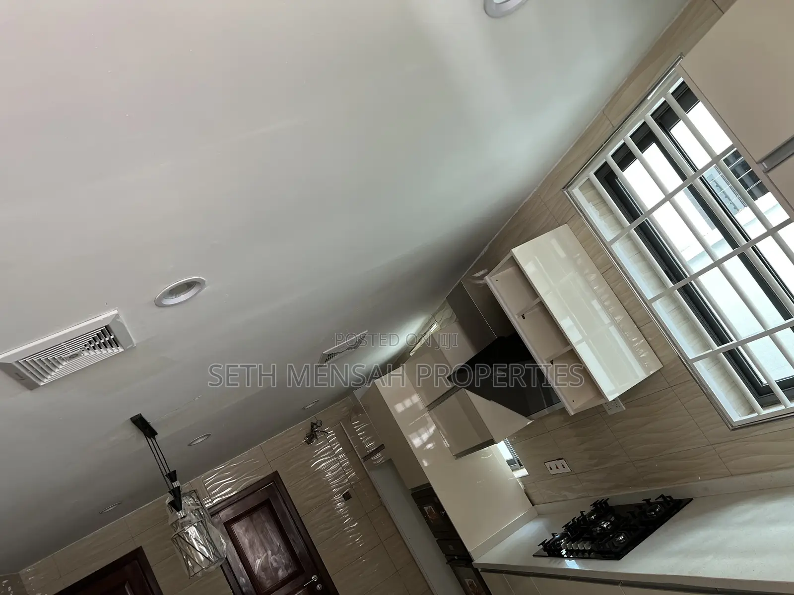 5bdrm House in Seth Mensah, East Legon for Sale