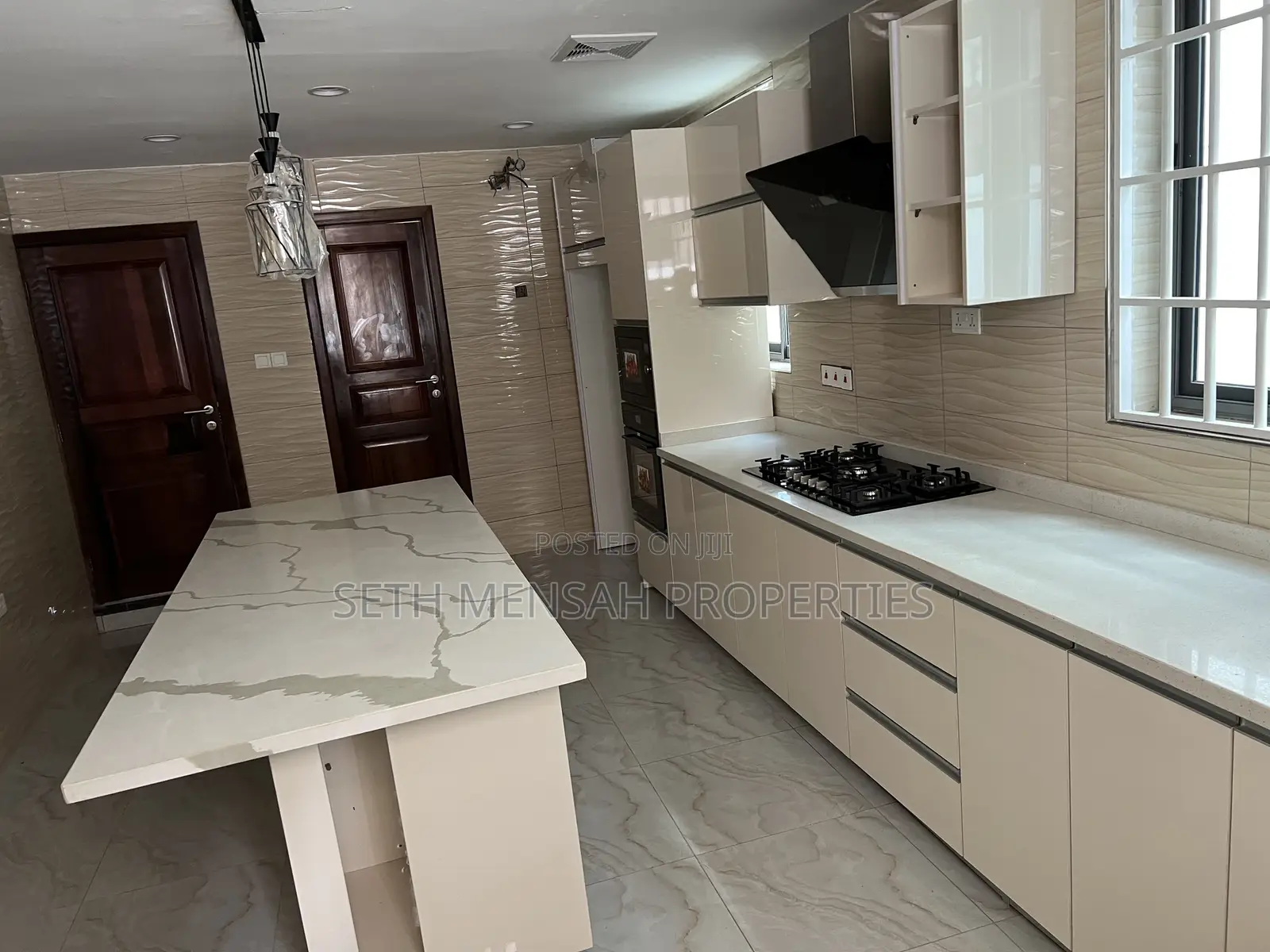 5bdrm House in Seth Mensah, East Legon for Sale