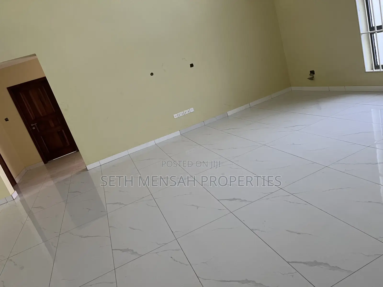 5bdrm House in Seth Mensah, East Legon for Sale