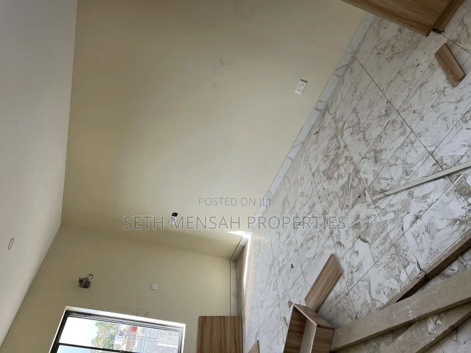 5bdrm House in Seth Mensah, East Legon for Sale