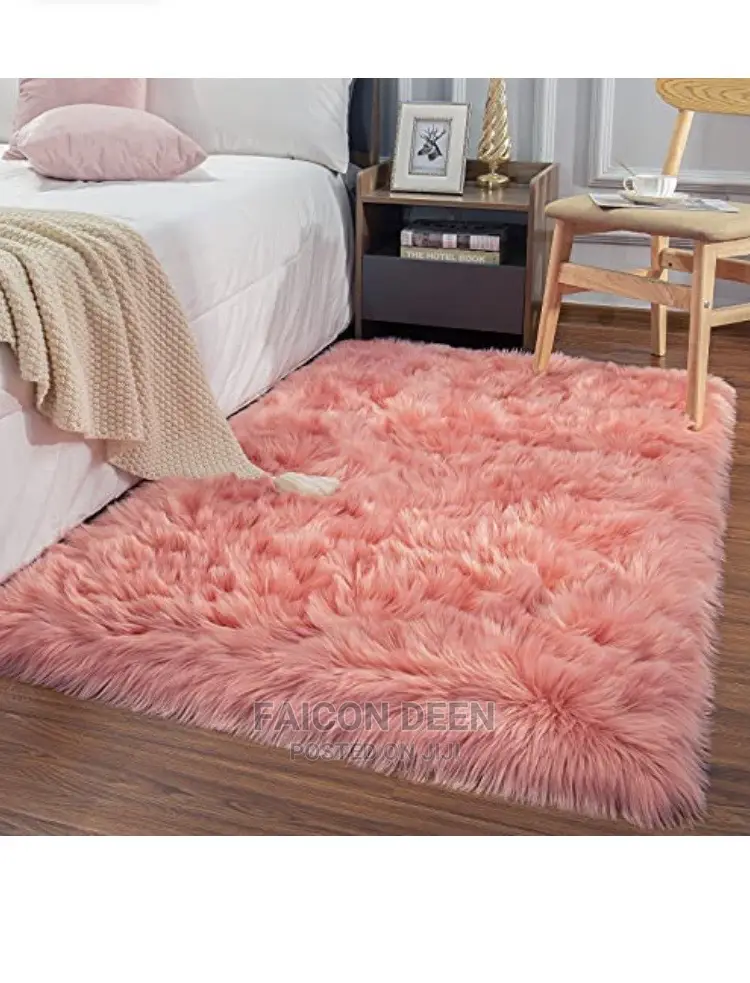 Superior Quality Heavy Fluffy Fur Carpet Size:180x120cm