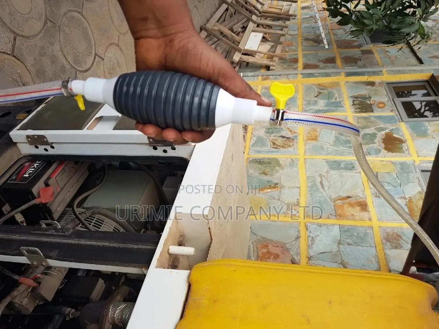 Fluid Suction Handheld Pump
