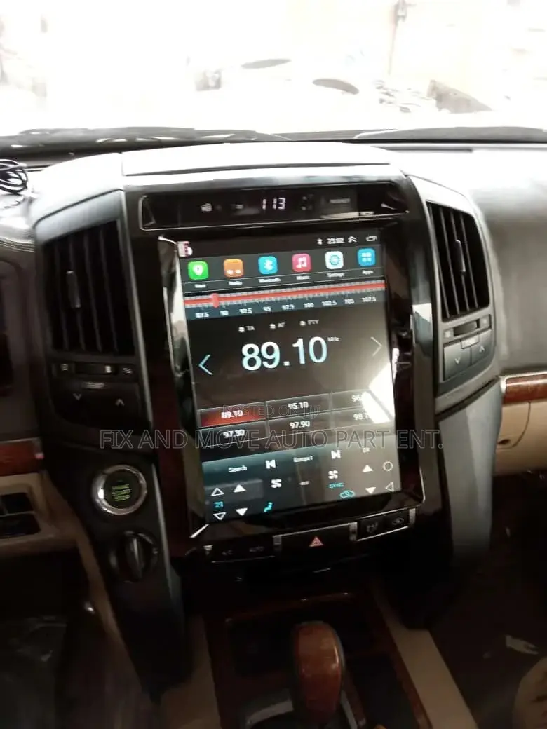 Land Cruiser V8 2008-15 Tesla Fullscreen Android Car System