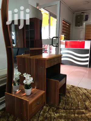 Modern Dressing Mirror With Stool