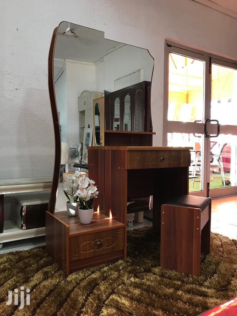 Modern Dressing Mirror Plus Stool