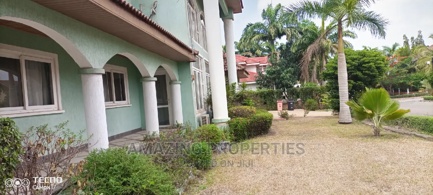 5bdrm House in Qt at Trassacco Estate, East Legon for Sale