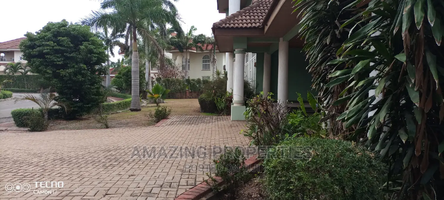 5bdrm House in Qt at Trassacco Estate, East Legon for Sale