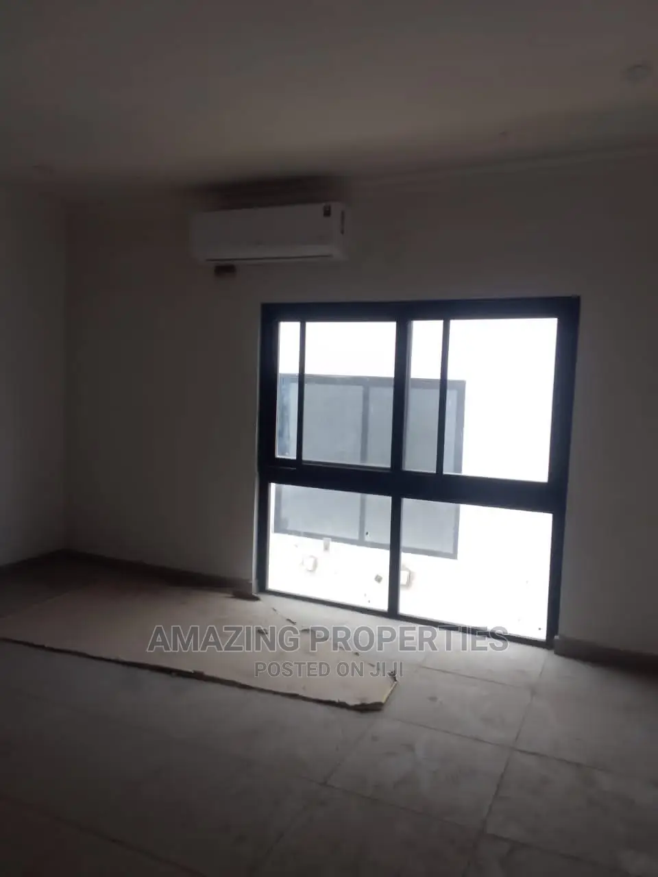 4bdrm House in Cantonmment, Cantonments for rent