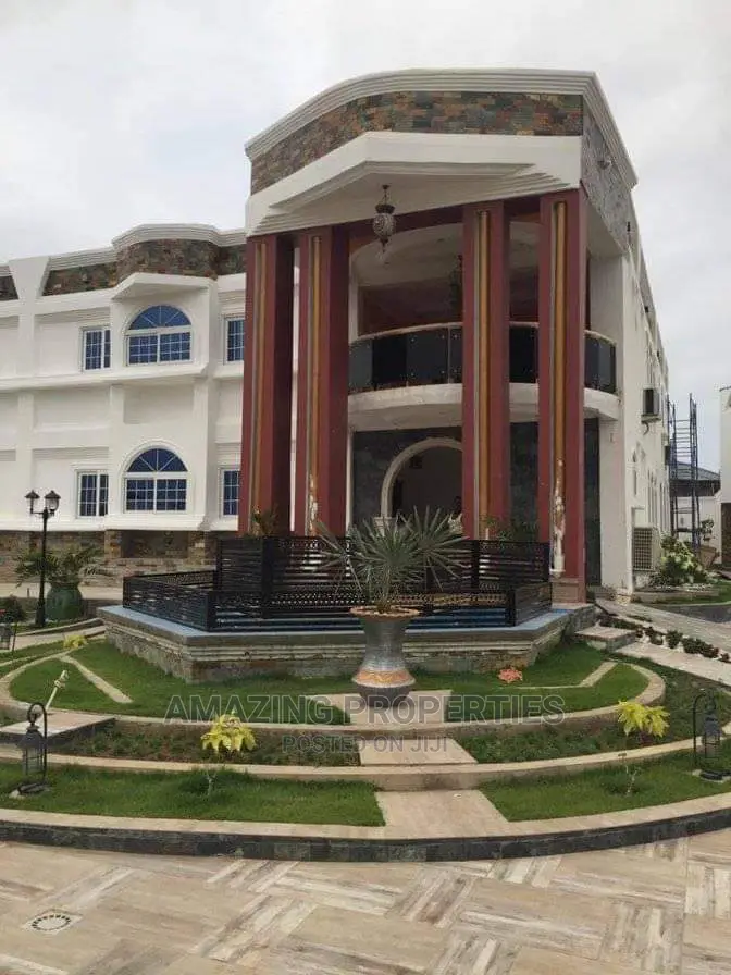 6bdrm House in Tema, Accra Metropolitan for Sale