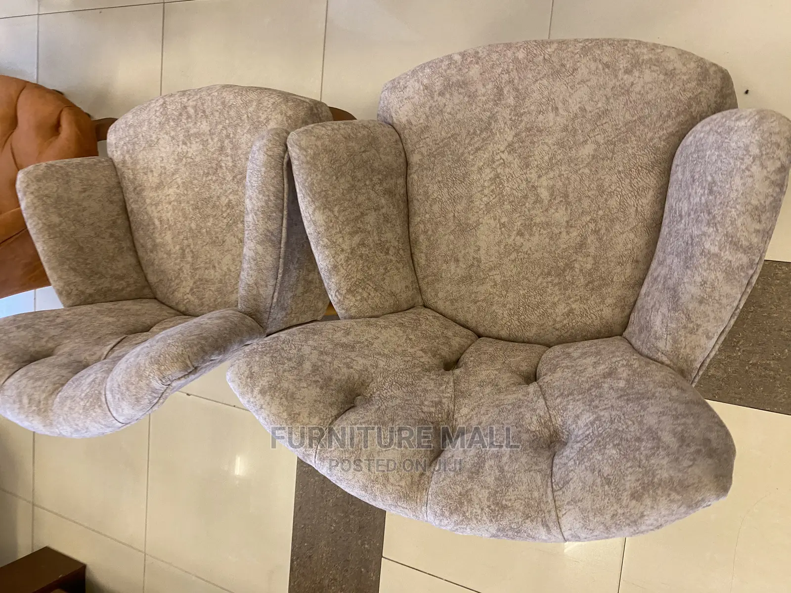 Great Ancient Sofa Set.3in1 Wit Two Singles. Free Delivy