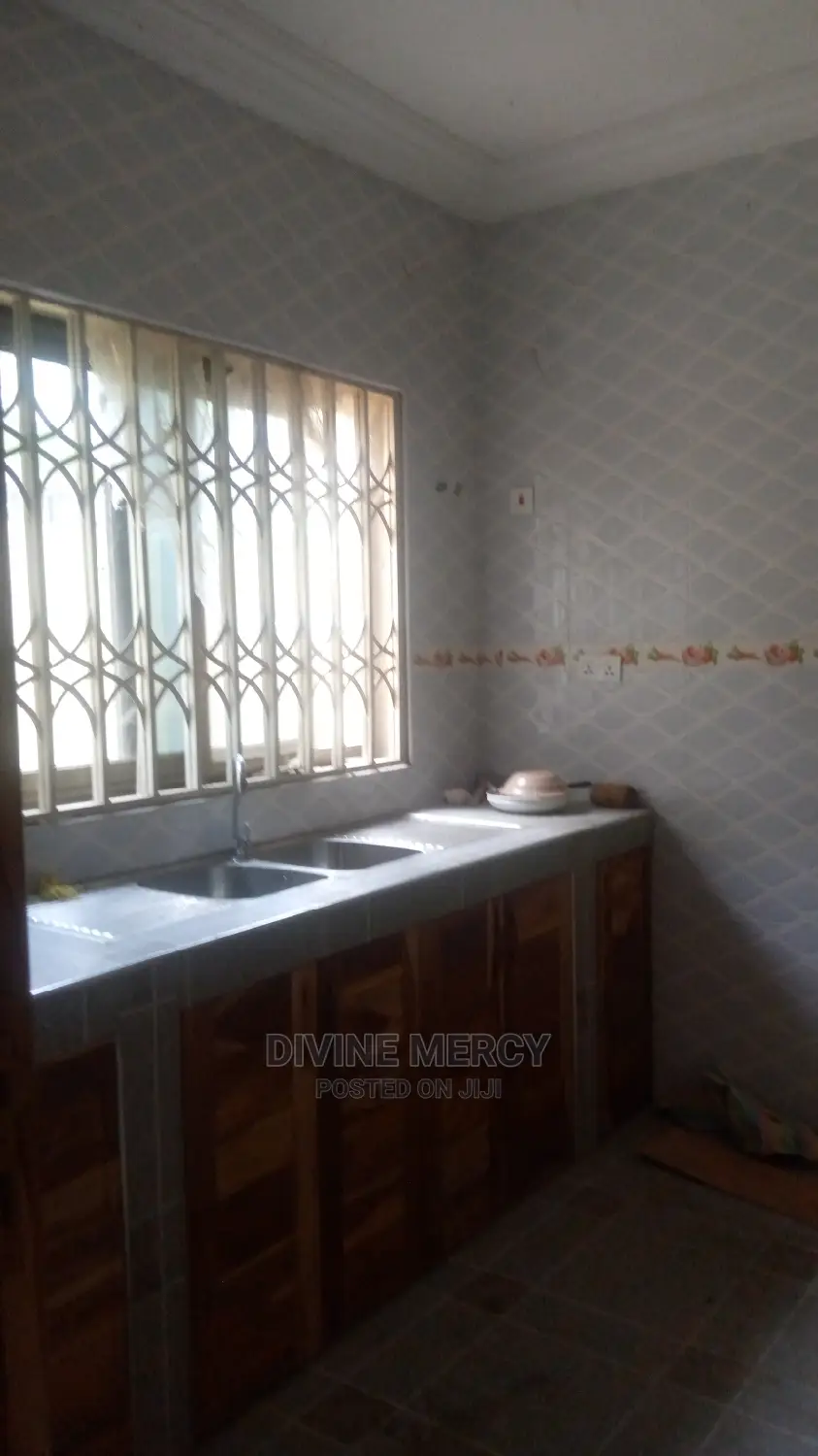 Furnished 3bdrm Apartment in Divine Mercy Agency, Kasoa for rent