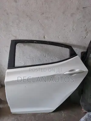 Elantra 2011 Door