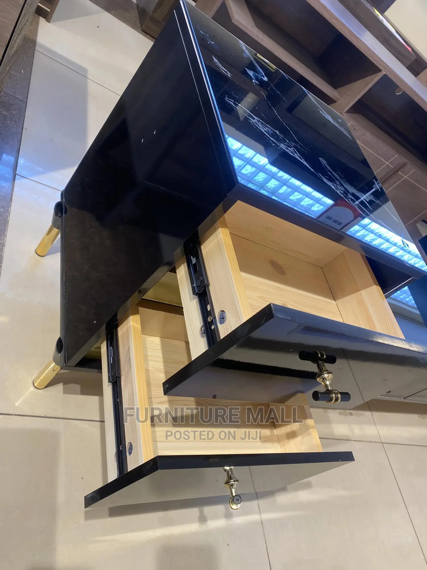 Kings Ceramic Side Drawer For Sell . Free Delivery