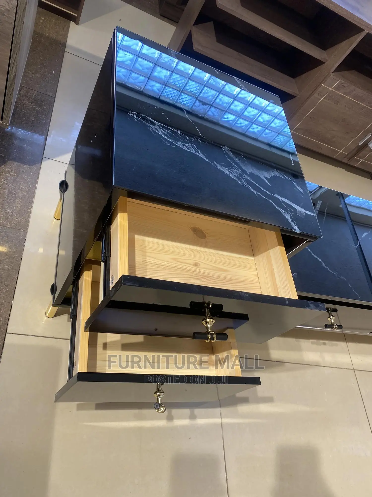 Kings Ceramic Side Drawer For Sell . Free Delivery