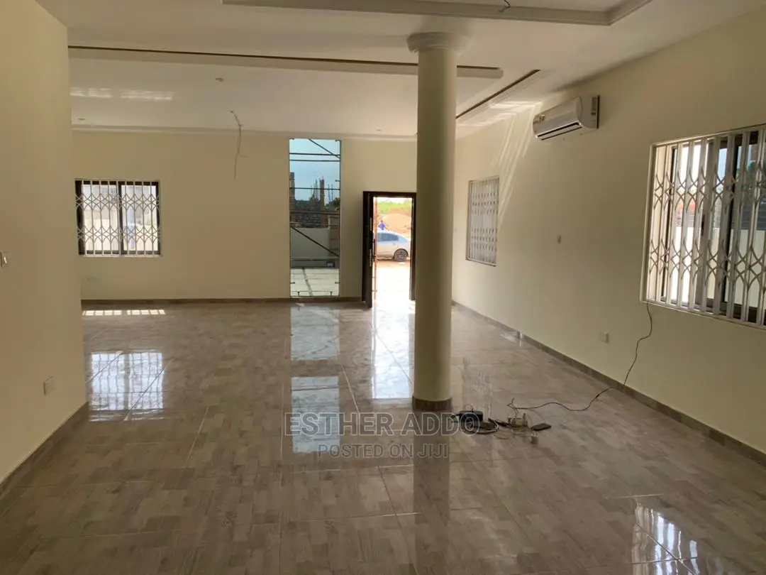 4bdrm House in East Legon for sale