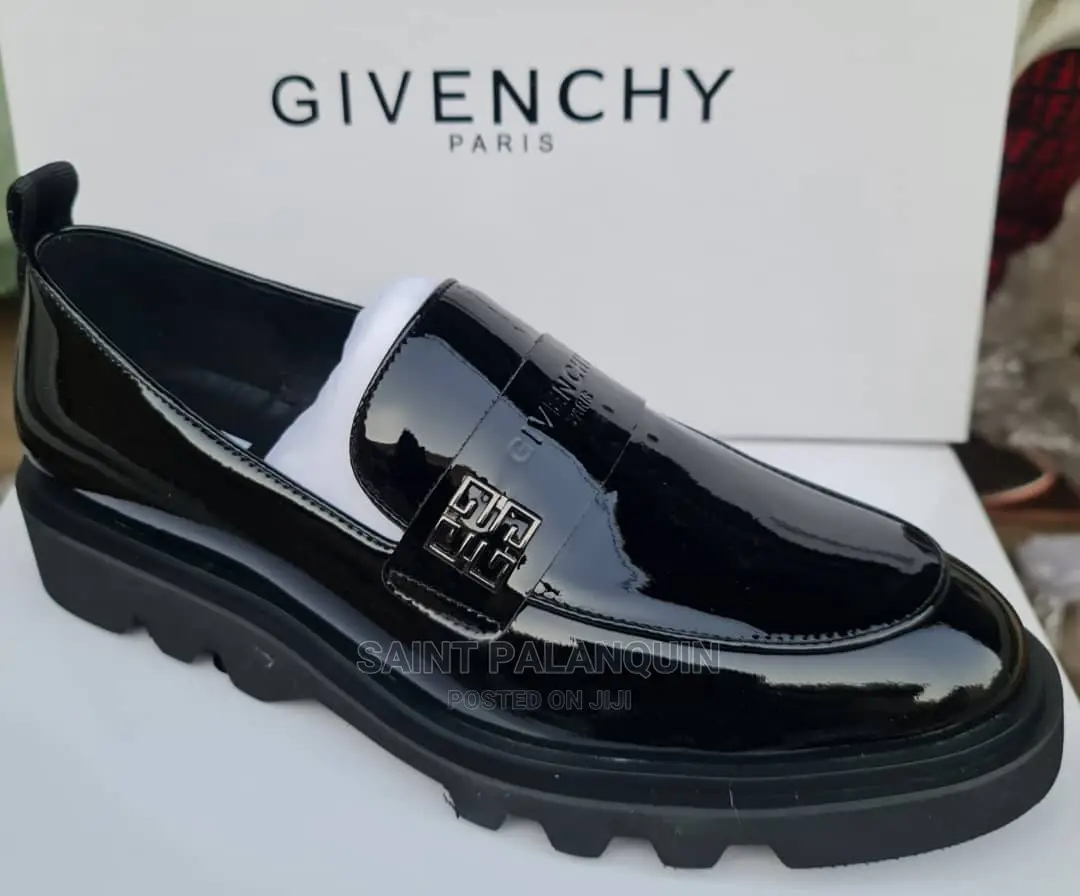Givenchy Sneaker