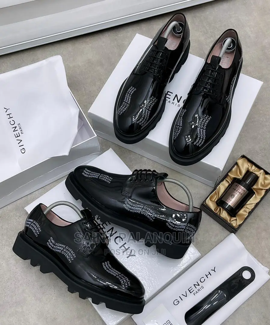 Givenchy Sneaker