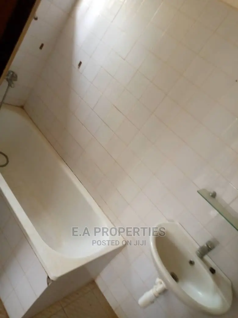 4bdrm House in E a Properties, Appolonia City for Rent