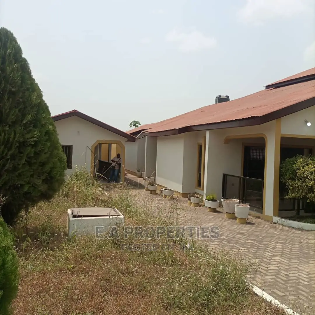 4bdrm House in E a Properties, New Legon for Rent