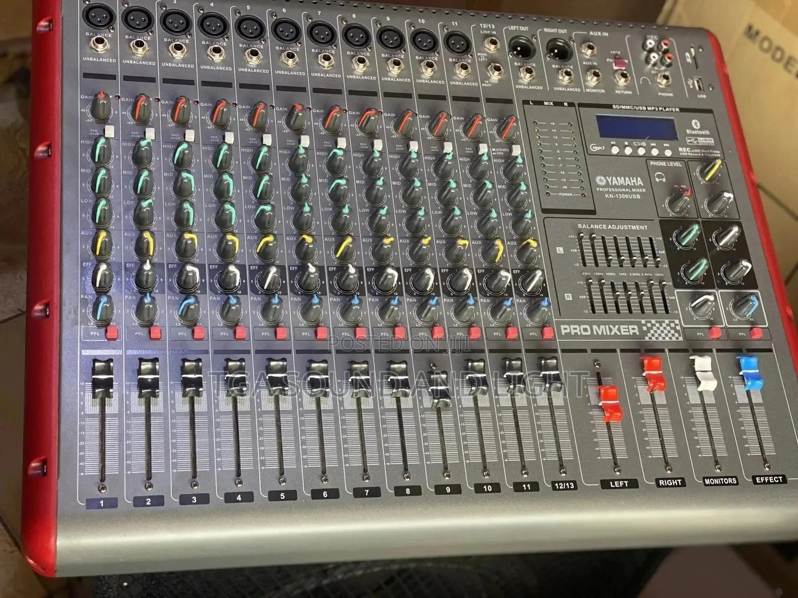 Yamaha KN-1300USB 13-channel Mixer