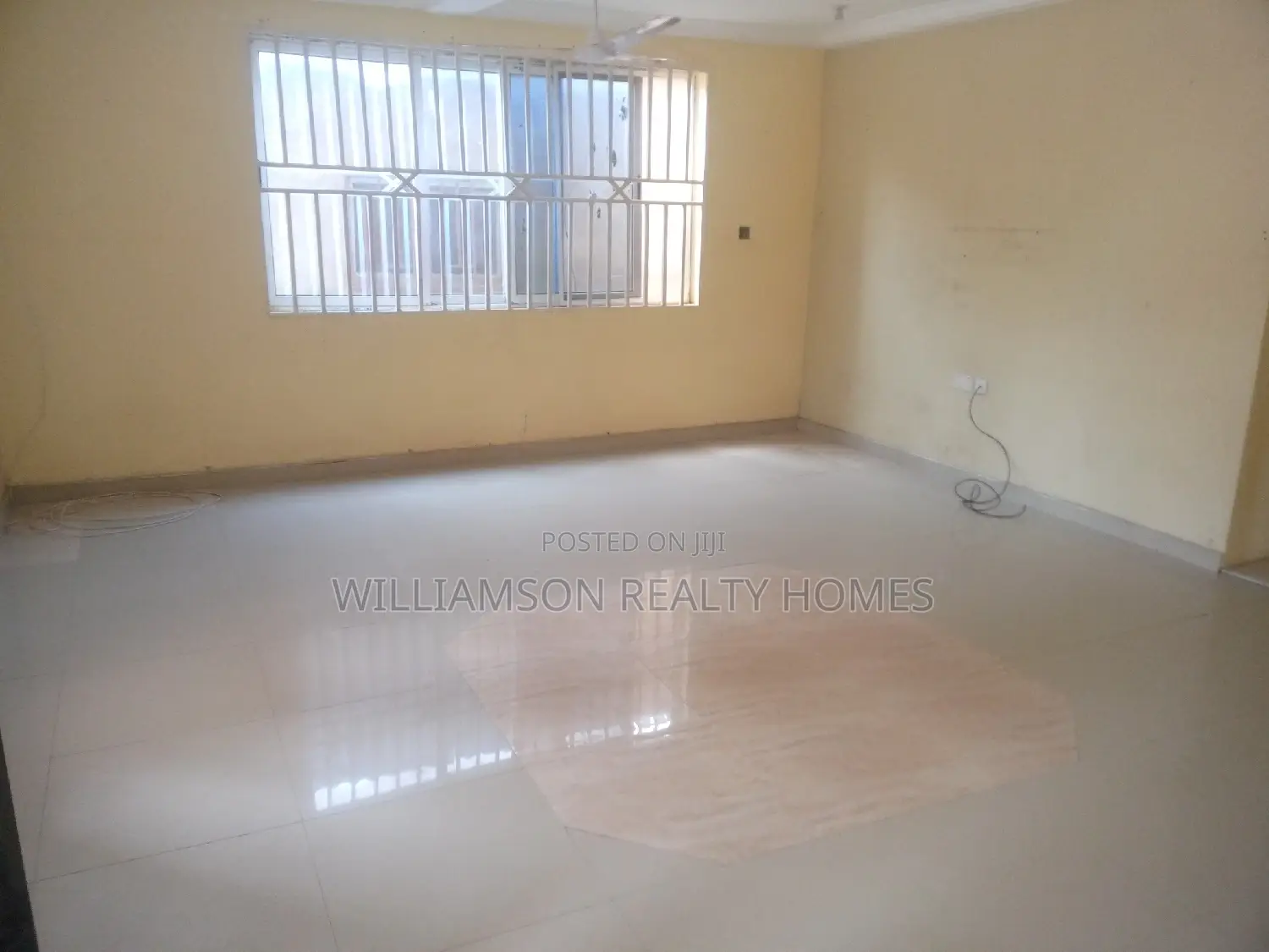 3bdrm House in Community 18 Estate, Spintex for rent