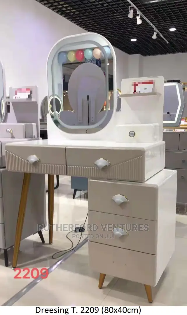 Executive Dressing Mirror