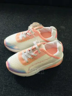 George Sneakers