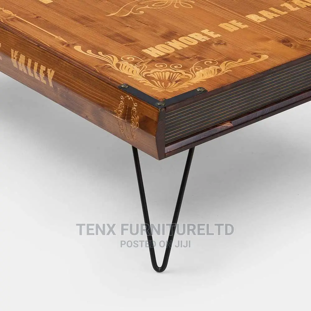 Center Table (Balzac)