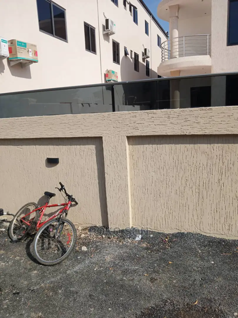 4bdrm Duplex in Dr Roko, East Legon for Sale