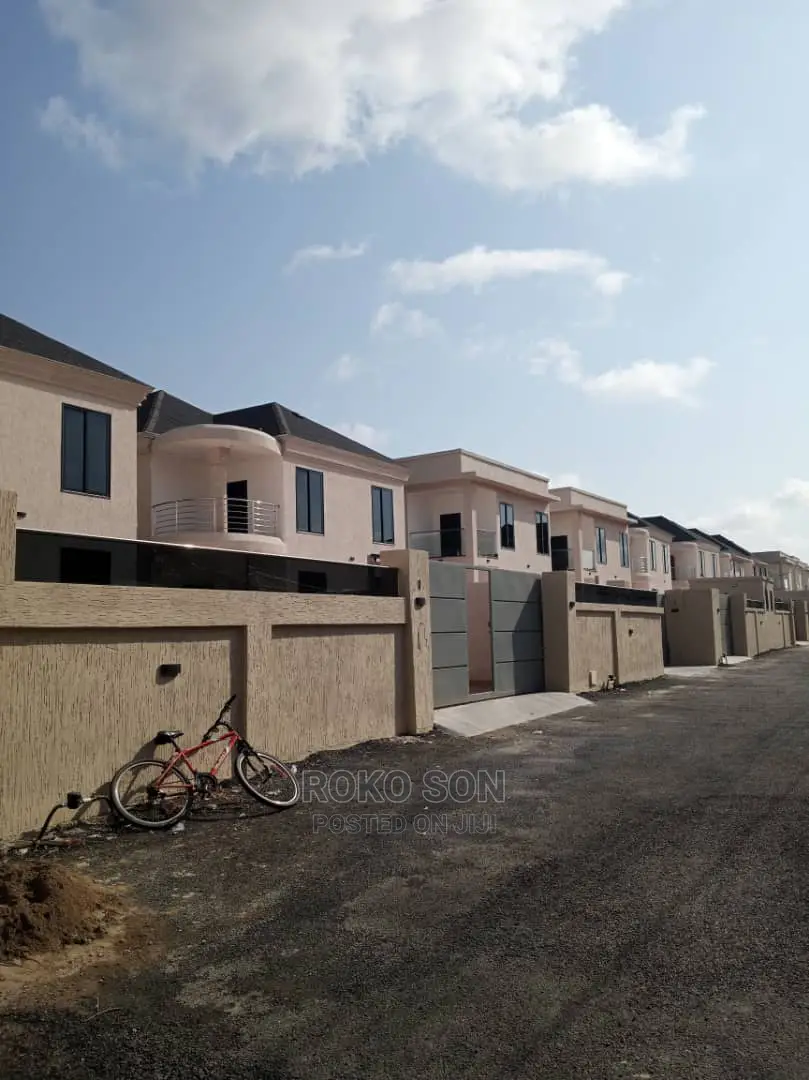 4bdrm Duplex in Dr Roko, East Legon for Sale