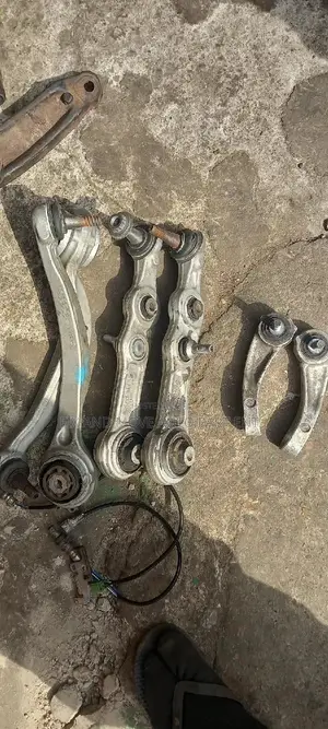 Mercedes Benz C300 2016-19 Set LOWER ARM and LINK BAR