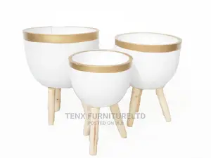 Flower Pot W Wood