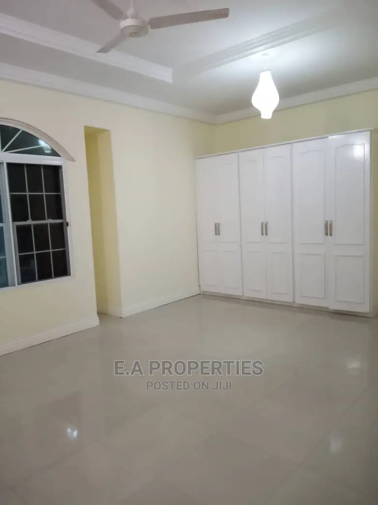 4bdrm Mansion in E a Properties, Ability for Rent